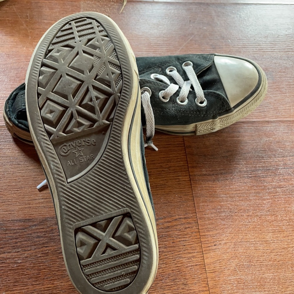 Converse white/black shoes
